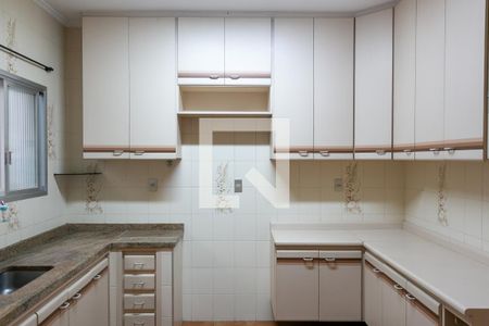 Casa à venda com 168m², 3 quartos e 2 vagasCozinha