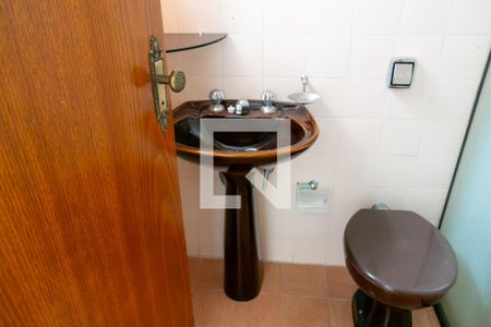 Casa à venda com 168m², 3 quartos e 2 vagasBanheiro da Suíte 2