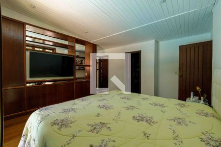 Casa de condomínio à venda com 800m², 4 quartos e 5 vagasSuíte 2