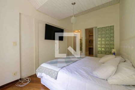 Casa de condomínio à venda com 800m², 4 quartos e 5 vagasSuíte 1