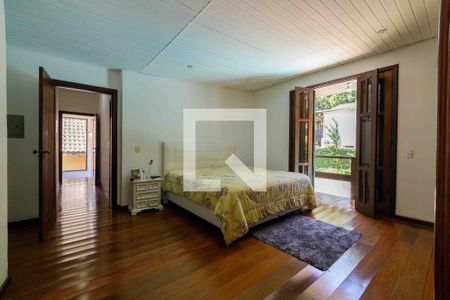 Casa de condomínio à venda com 800m², 4 quartos e 5 vagasSuíte 2