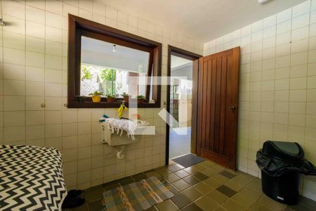 Casa de condomínio à venda com 800m², 4 quartos e 5 vagasÁrea de Serviço