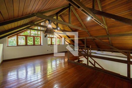 Casa de condomínio à venda com 800m², 4 quartos e 5 vagasSala Mezanino