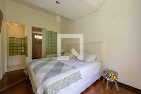 Casa de condomínio à venda com 800m², 4 quartos e 5 vagasSuíte 1