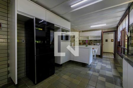 Casa de condomínio à venda com 800m², 4 quartos e 5 vagasCozinha