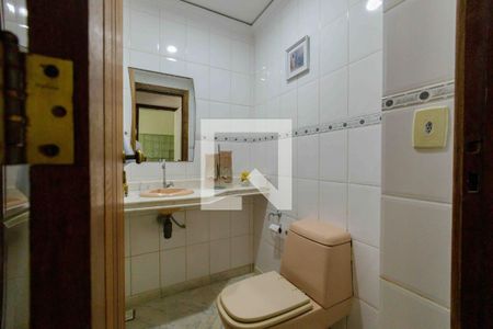 Casa de condomínio à venda com 800m², 4 quartos e 5 vagasLavabo