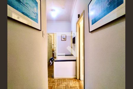 Casa à venda com 220m², 5 quartos e 1 vaga Casa à venda com 220m², 5 quartos e 1 vagaCorredor