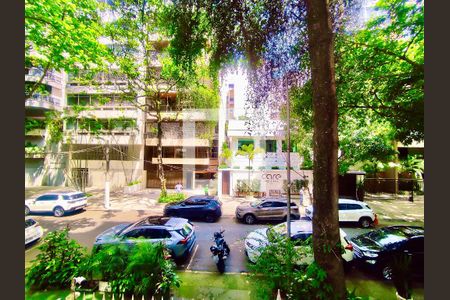 Casa à venda com 220m², 5 quartos e 1 vaga Casa à venda com 220m², 5 quartos e 1 vagaQuarto 1 vista