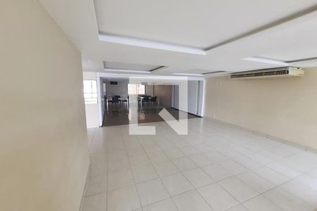 Apartamento à venda com 180m², 4 quartos e 3 vagas Apartamento à venda com 180m², 4 quartos e 3 vagasÁrea comum - Salão de festas