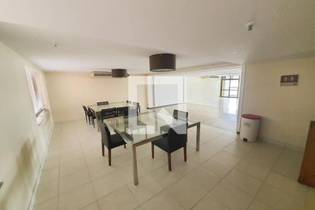 Apartamento à venda com 180m², 4 quartos e 3 vagas Apartamento à venda com 180m², 4 quartos e 3 vagasÁrea comum - Salão de festas