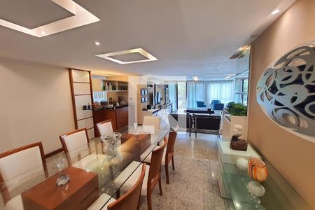 Apartamento à venda com 180m², 4 quartos e 3 vagas Apartamento à venda com 180m², 4 quartos e 3 vagasSala