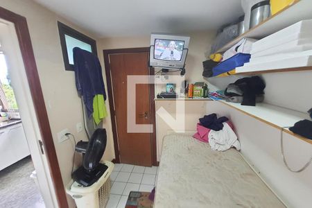 Apartamento à venda com 180m², 4 quartos e 3 vagas Apartamento à venda com 180m², 4 quartos e 3 vagasDependência de Empregada