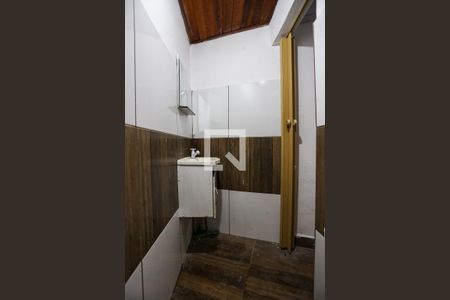 Banheiro de kitnet/studio para alugar com 1 quarto, 30m² em Jardim Semiramis, Cotia