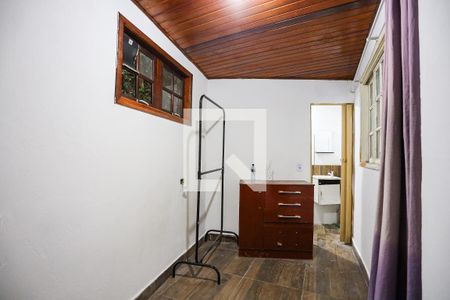 Quarto de kitnet/studio para alugar com 1 quarto, 30m² em Jardim Semiramis, Cotia