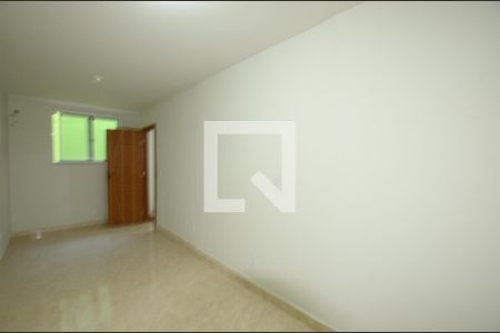 Quarto 1 de casa para alugar com 2 quartos, 50m² em Parada de Lucas, Rio de Janeiro