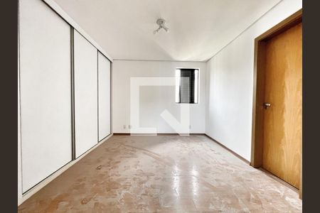 Apartamento à venda com 204m², 4 quartos e 4 vagas Apartamento à venda com 204m², 4 quartos e 4 vagasQuarto 2