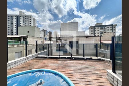 Apartamento à venda com 204m², 4 quartos e 4 vagas Apartamento à venda com 204m², 4 quartos e 4 vagasÁrea Externa