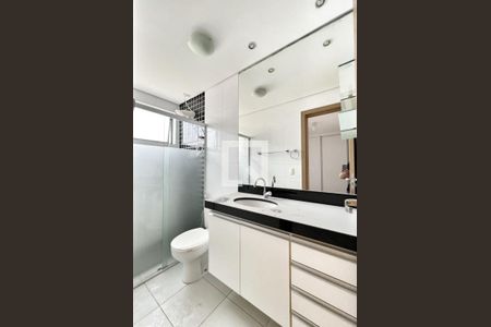 Apartamento à venda com 204m², 4 quartos e 4 vagas Apartamento à venda com 204m², 4 quartos e 4 vagasbanheiro 3