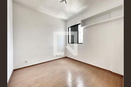 Apartamento à venda com 204m², 4 quartos e 4 vagas Apartamento à venda com 204m², 4 quartos e 4 vagasQuarto 2
