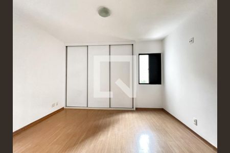 Apartamento à venda com 180m², 4 quartos e 3 vagas Apartamento à venda com 180m², 4 quartos e 3 vagasQuarto 4