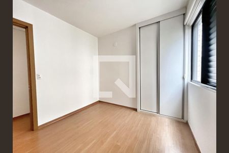 Quarto 2 de apartamento à venda com 4 quartos, 180m² em Buritis, Belo Horizonte