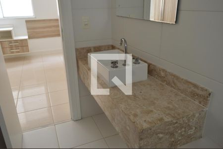 Casa à venda com 131m², 3 quartos e 2 vagasBanheiro da suíte 1