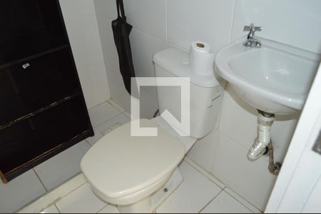 Casa à venda com 131m², 3 quartos e 2 vagasÁrea de serviço - Banheiro