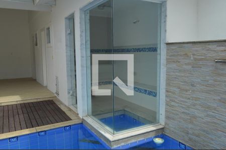 Casa à venda com 131m², 3 quartos e 2 vagasSauna