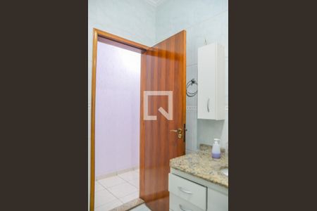 Casa à venda com 240m², 2 quartos e 3 vagas Casa à venda com 240m², 2 quartos e 3 vagasBanheiro