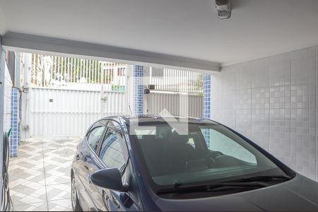 Casa à venda com 240m², 2 quartos e 3 vagas Casa à venda com 240m², 2 quartos e 3 vagasGaragem