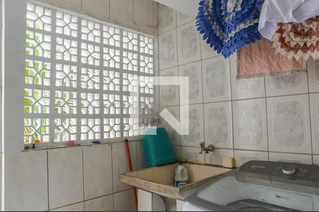 Casa à venda com 240m², 2 quartos e 3 vagas Casa à venda com 240m², 2 quartos e 3 vagasÁrea de Serviço