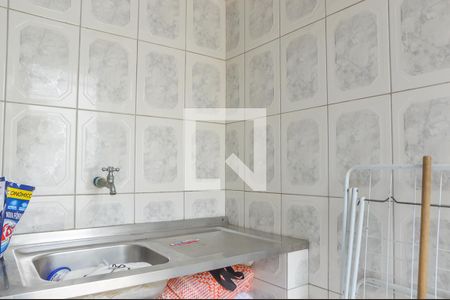 Casa à venda com 240m², 2 quartos e 3 vagas Casa à venda com 240m², 2 quartos e 3 vagasÁrea de Serviço