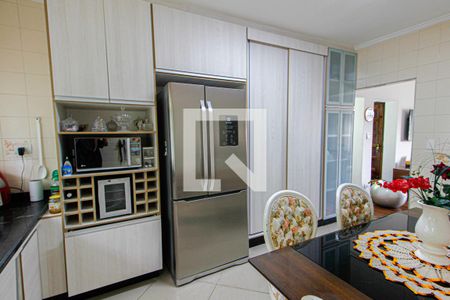 Casa à venda com 390m², 5 quartos e 4 vagasCozinha