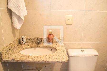 Casa à venda com 174m², 3 quartos e 2 vagas