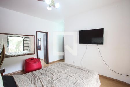 Casa à venda com 290m², 4 quartos e 3 vagasQuarto Suíte 1