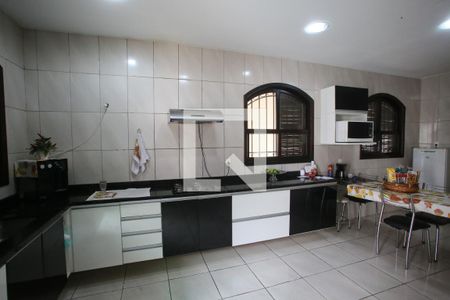 Casa à venda com 290m², 4 quartos e 3 vagasCozinha