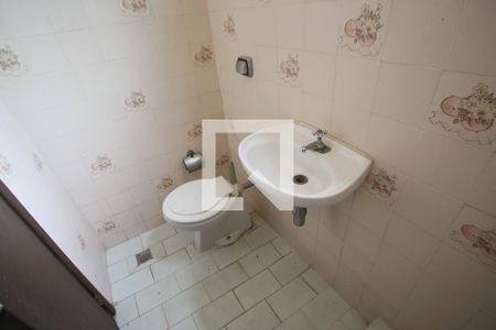 Casa à venda com 290m², 4 quartos e 3 vagasBanheiro de Serviço