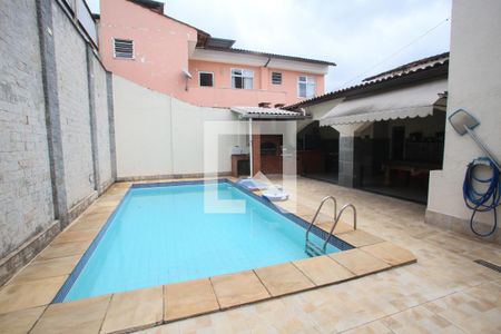 Casa à venda com 290m², 4 quartos e 3 vagasPiscina