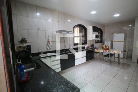 Casa à venda com 290m², 4 quartos e 3 vagasCozinha