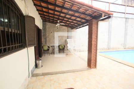 Casa à venda com 290m², 4 quartos e 3 vagasVaranda dos Fundos