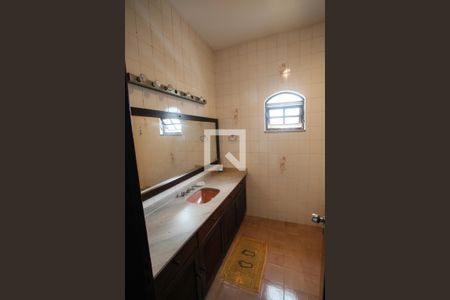 Casa à venda com 290m², 4 quartos e 3 vagasBanheiro Social