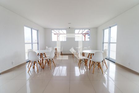 Apartamento para alugar com 64m², 2 quartos e 1 vagaÁrea comum - Salão de festas