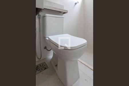 Apartamento para alugar com 65m², 2 quartos e 2 vagasBanheiro do Quarto 2