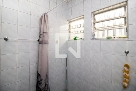 Casa à venda com 130m², 3 quartos e 2 vagasBanheiro 