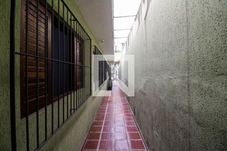 Casa à venda com 130m², 3 quartos e 2 vagasCorredor