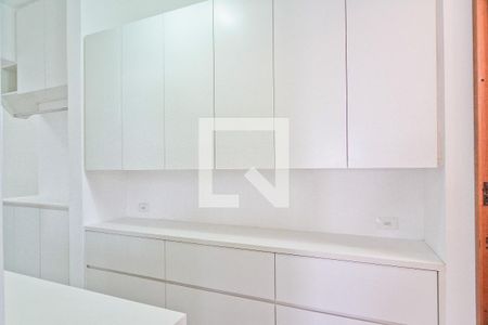 Apartamento à venda com 160m², 3 quartos e 2 vagas Apartamento à venda com 160m², 3 quartos e 2 vagasEscritório