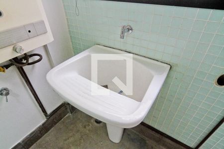 Apartamento à venda com 160m², 3 quartos e 2 vagas Apartamento à venda com 160m², 3 quartos e 2 vagasÁrea de Serviço