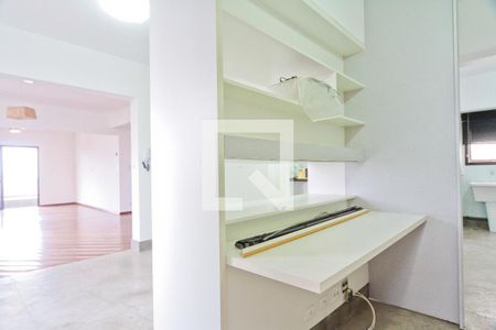 Apartamento à venda com 160m², 3 quartos e 2 vagas Apartamento à venda com 160m², 3 quartos e 2 vagasEscritório