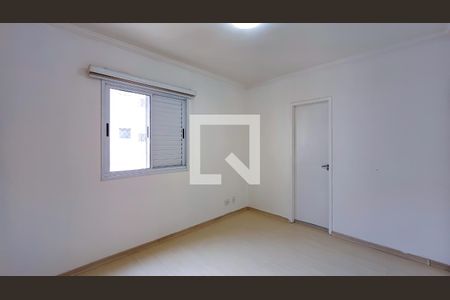 Suíte de apartamento para alugar com 2 quartos, 61m² em Jardim Tupanci, Barueri