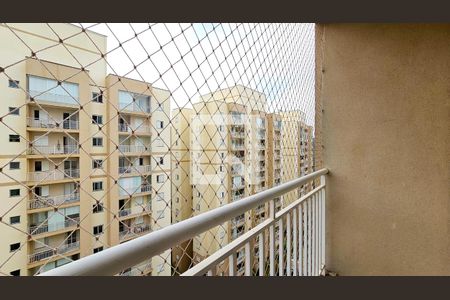 Varanda de apartamento para alugar com 2 quartos, 61m² em Jardim Tupanci, Barueri